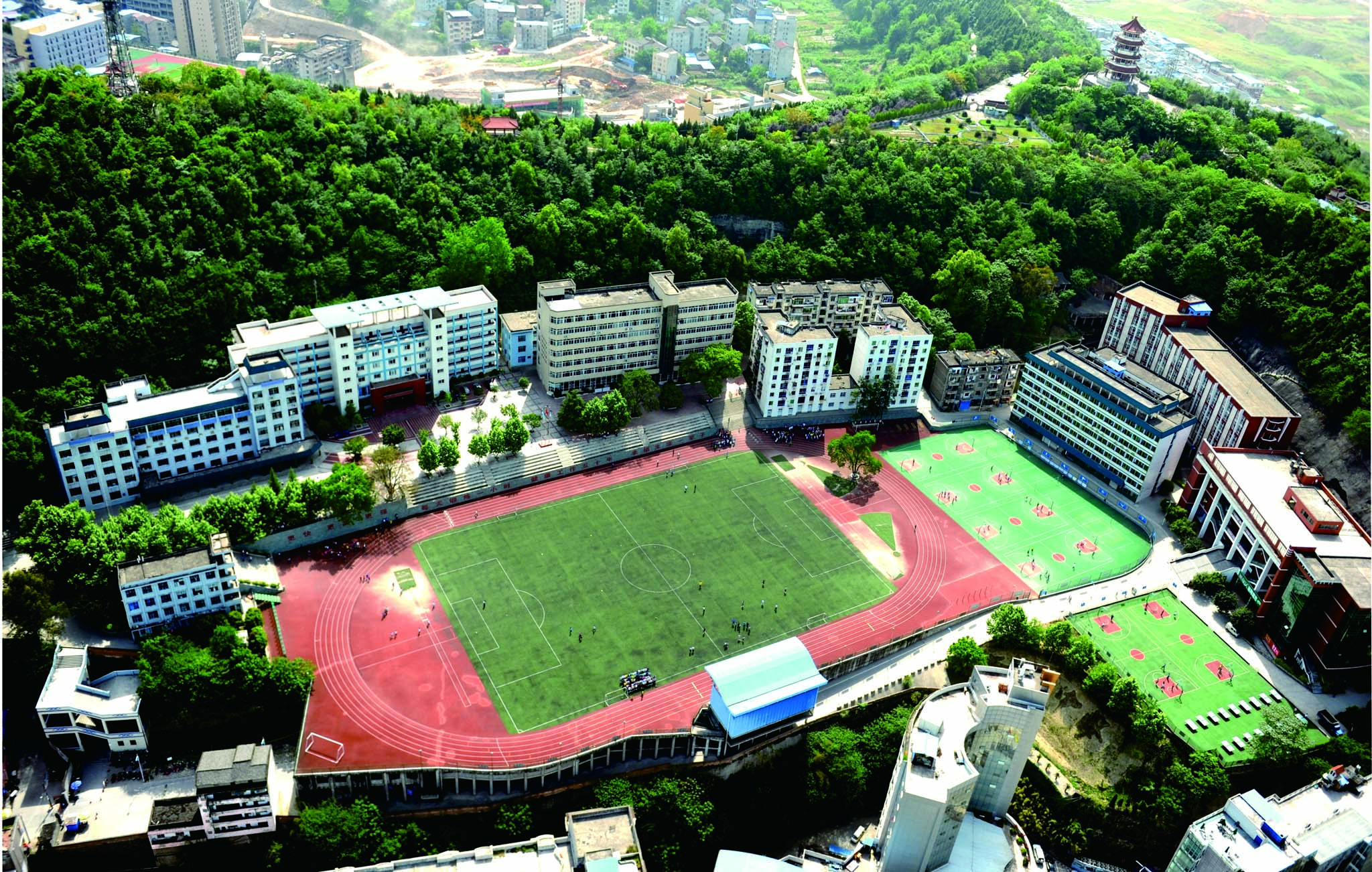 南充十中怎么样和一中哪个好2022南充高中学校排名及录取分数介绍