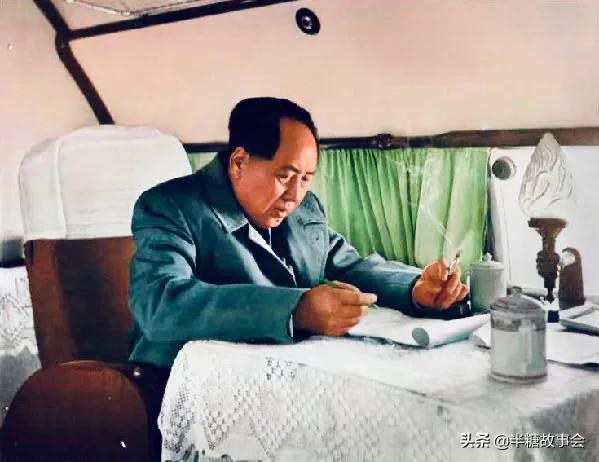 毛泽东诗词中的秋天，气势磅礴、壮美无比