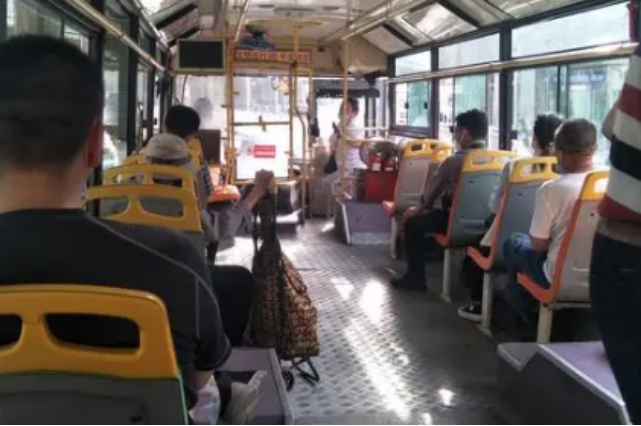 80年代，一位东北公交司机声称自己能把“水变油”，后来怎样了？