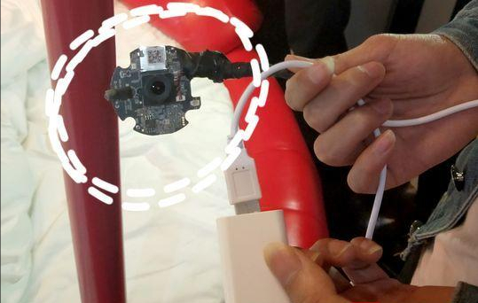 一人洗澡，百人围观！偷拍事件为何层出不穷？偷拍工具哪来的？