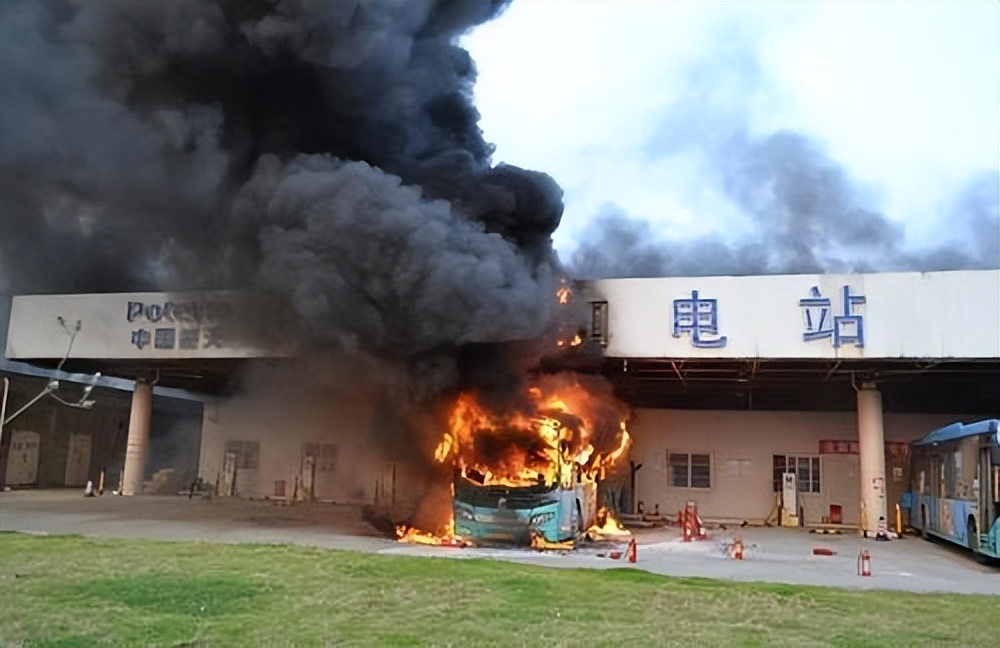 我国研制“钒”尔赛电池！未来或将取代锂电池，究竟是何来头？