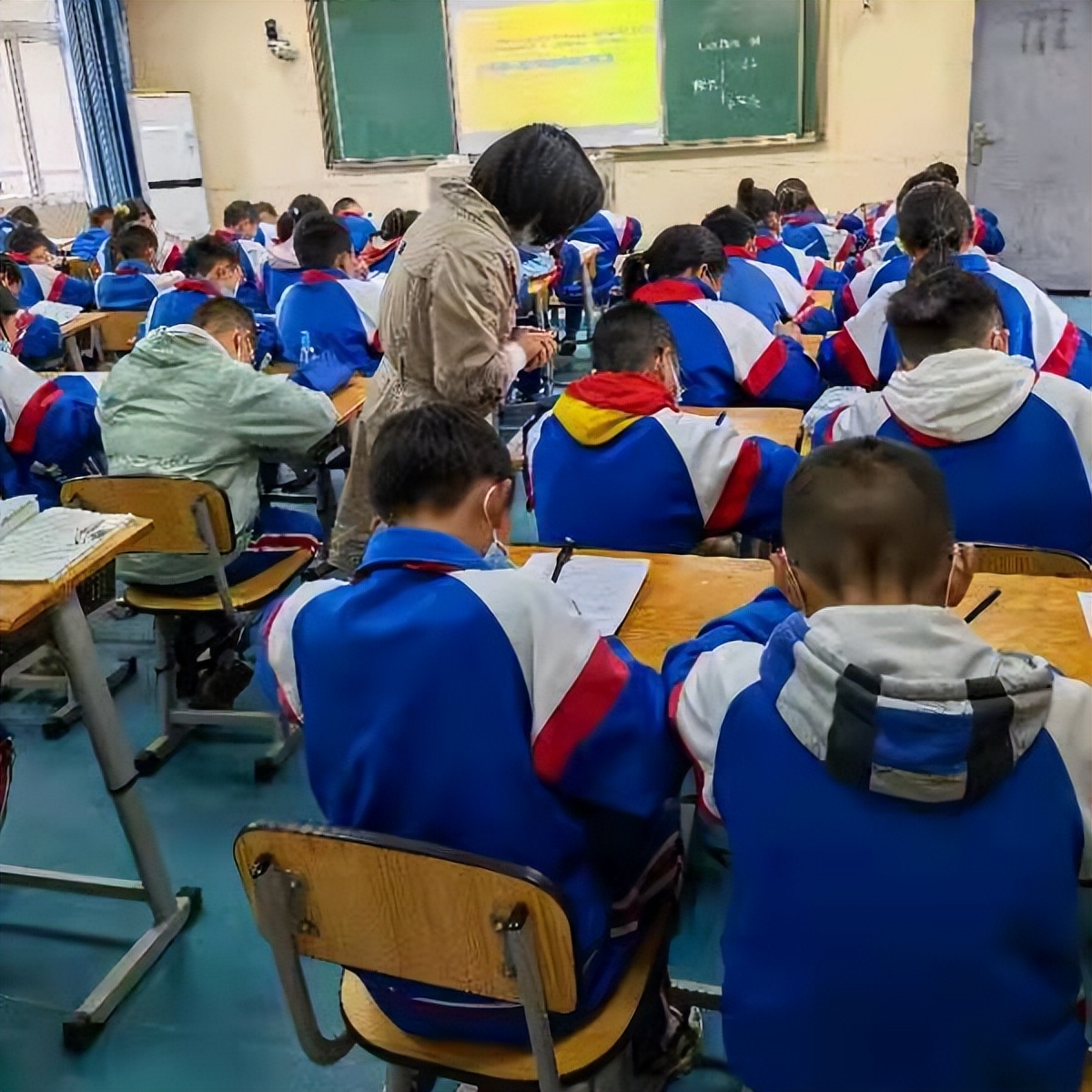 沐浴春风 展研风采——黄龙溪学校五六年级语文教研组教研活动