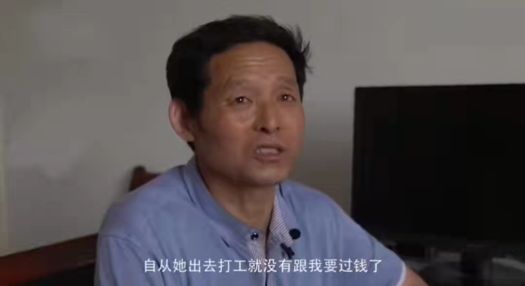 杨超越直播承诺供妹妹上大学，直言读书很重要，自己初中辍学打工