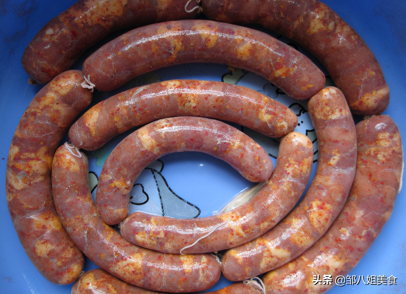 分享一种香肠配方，麻辣口味，越吃越过瘾，喜欢的人快收藏照着做