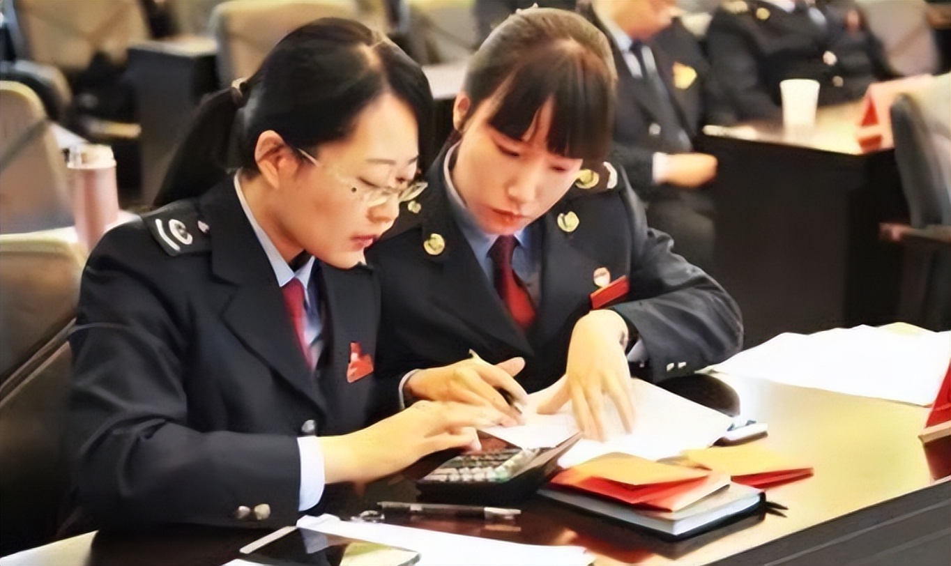 这三类编制岗将变成合同工，老师岗位或在其中，考生需慎重选择