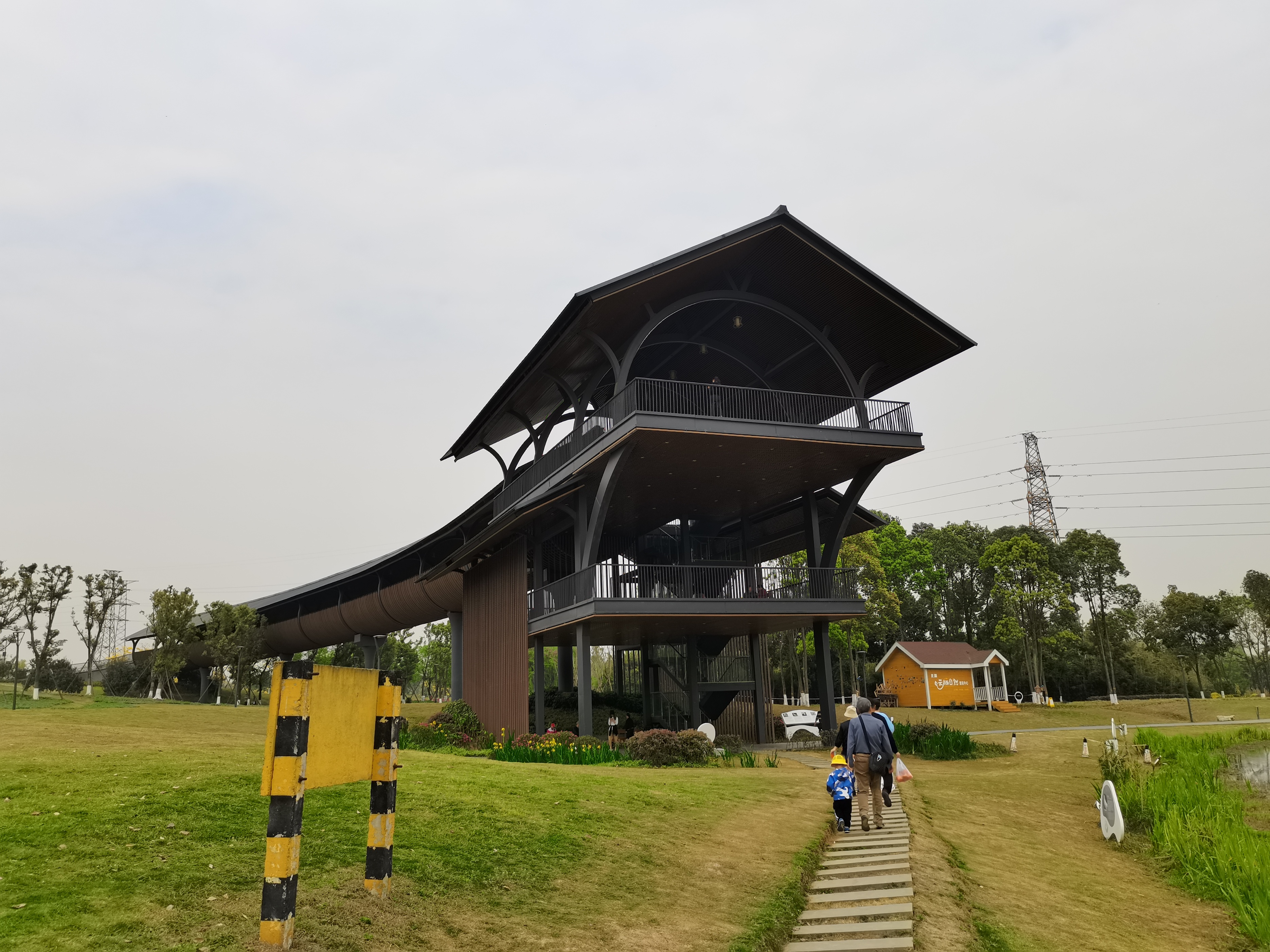 成都成华，拥有城市名片“熊猫基地”和“龙潭水乡”，值得来打卡