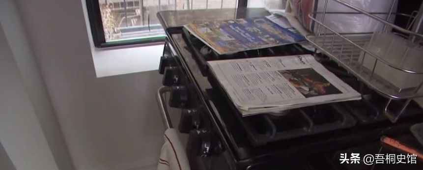 纽约大姐一条裤子连穿13年，上厕所从不用纸，13年后省出了一套房