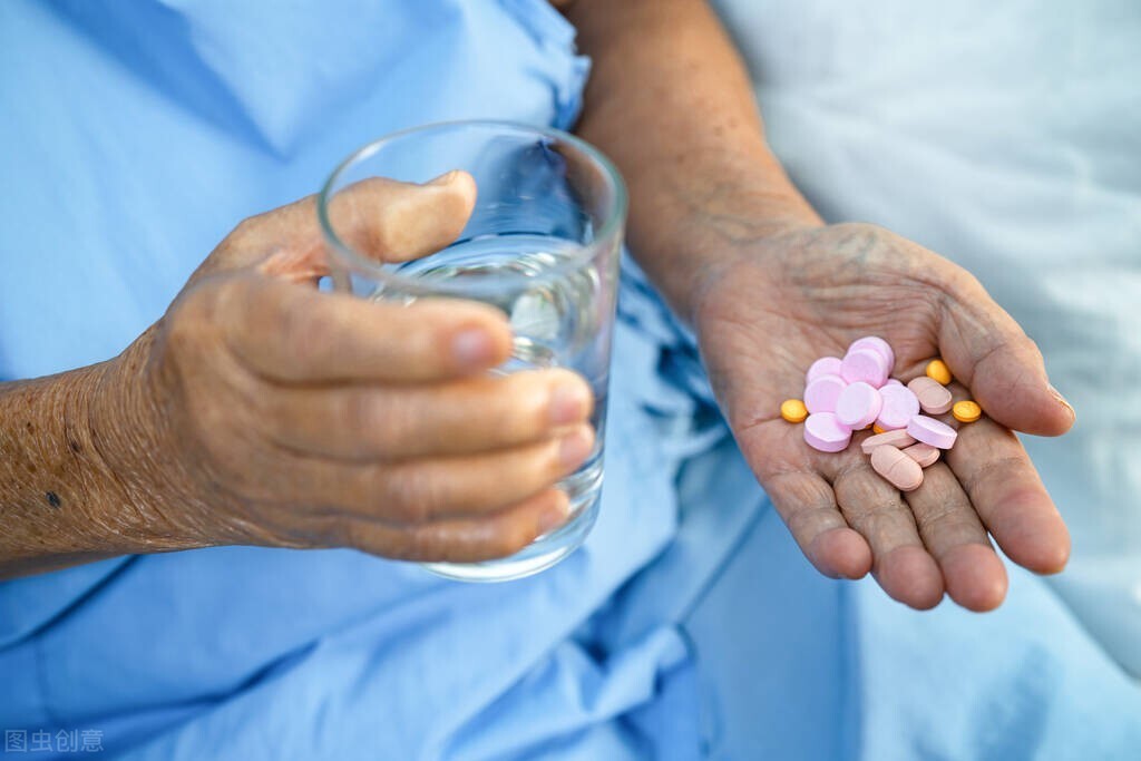 中老年服用降压药能与治疗勃起功能障碍药物同服吗，如何安全服用