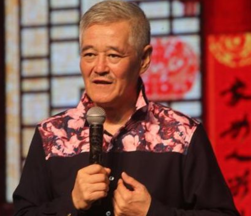 同是赵本山的种，把前妻女儿和后妻女儿一对比，差距一目了然