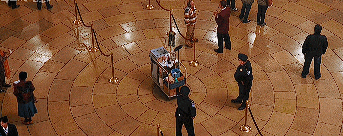 看了这部电影后，他决定刺杀美国总统……