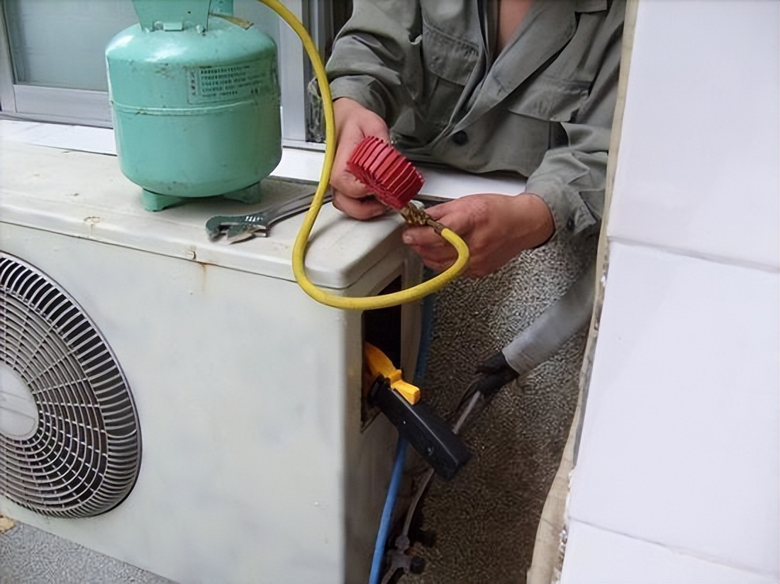 空调不制冷不一定是缺氟，听专家说完，才知道我家又被骗了