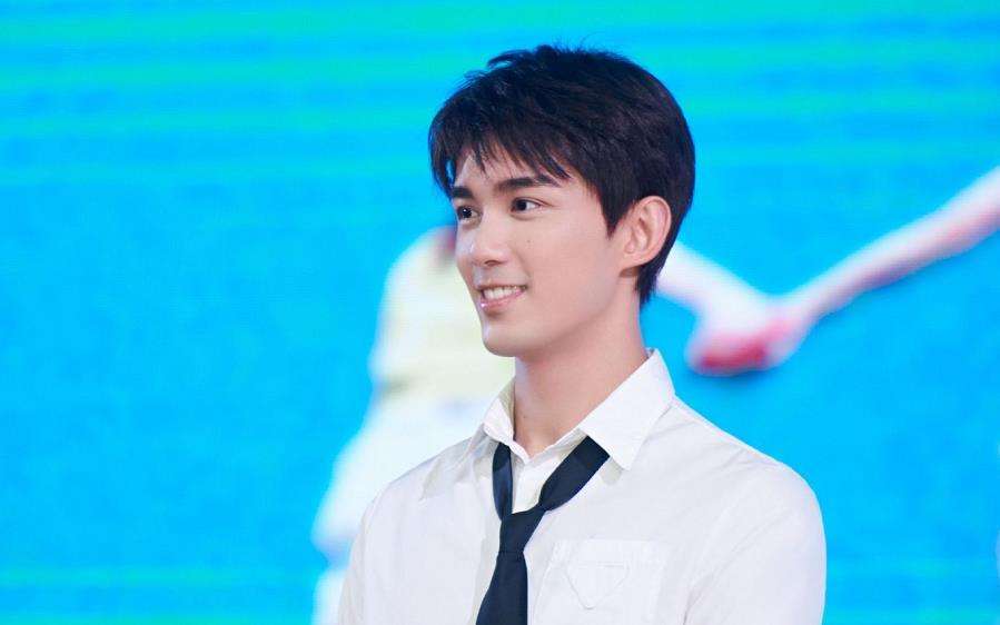 吴磊：海报被撤，直播被叫停，戏份被删，走到今天到底是谁的错？