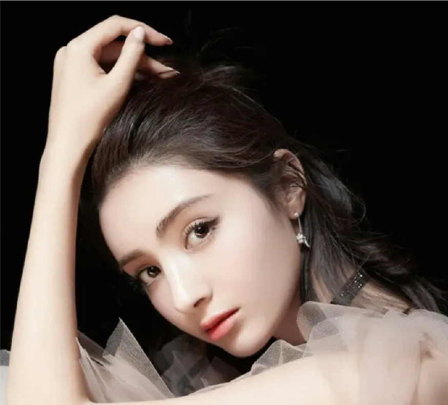 新疆盛产美女！这10位“哈密瓜”女星，充满了“异域风情”