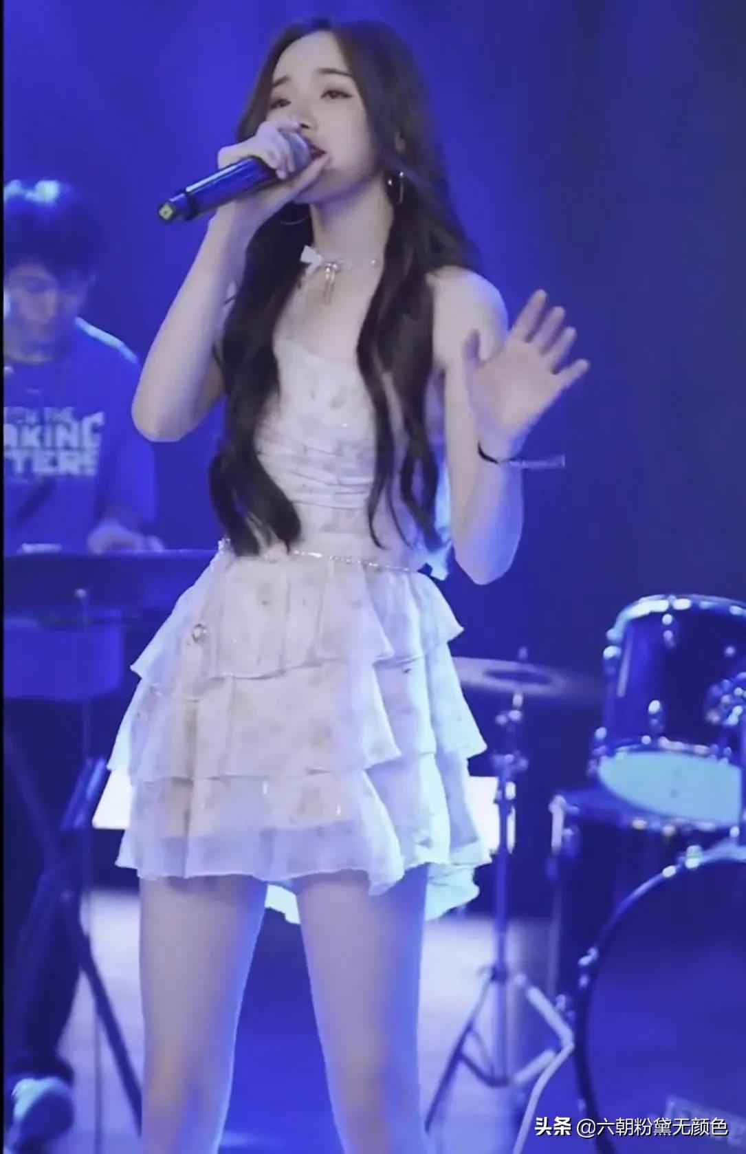 网红歌手 戴羽彤