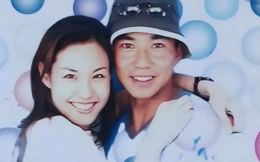 不炒作不乱搞，娱圈最干净的12对夫妻，个个与原配不离不弃