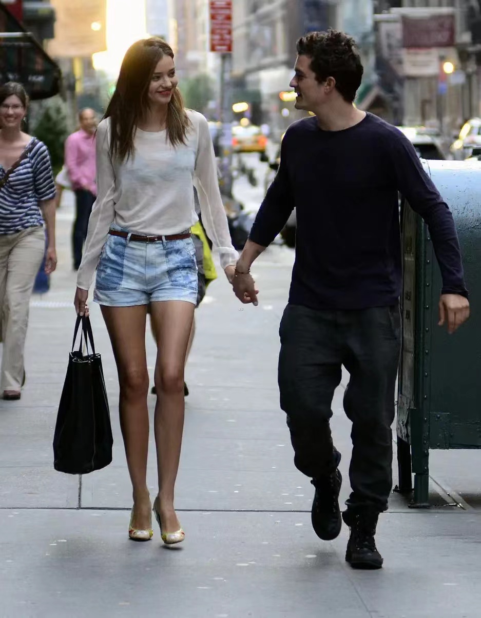 米兰达可儿：真霸总文中的玛丽苏女主