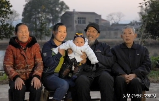 2019翁帆产下一子图片(11年前，湖南女孩主动表白68岁老头，结婚后生下一子，如今怎样？)