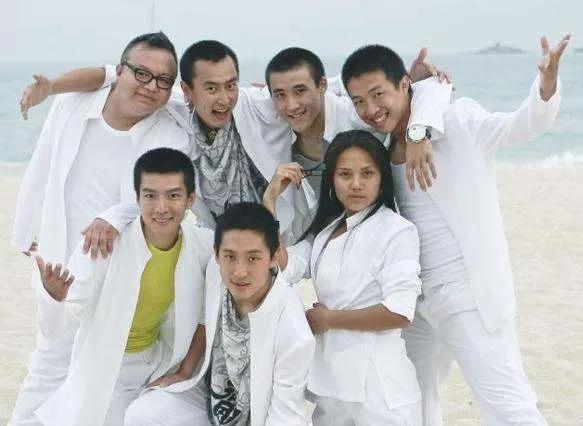 昙花一现的新七小福组合，由成龙的接班人变成了频频领盒饭的龙套