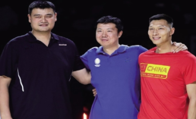 王治郅为什么从nba(八一名宿王治郅：姚明易建联“中间人”，首位登陆NBA中国球员)