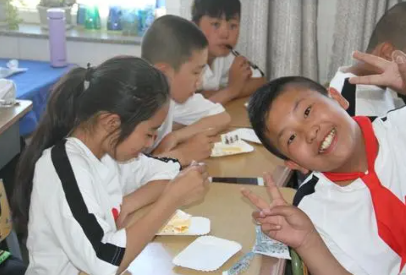 学校2017男主角是谁（17年前吐槽学校）