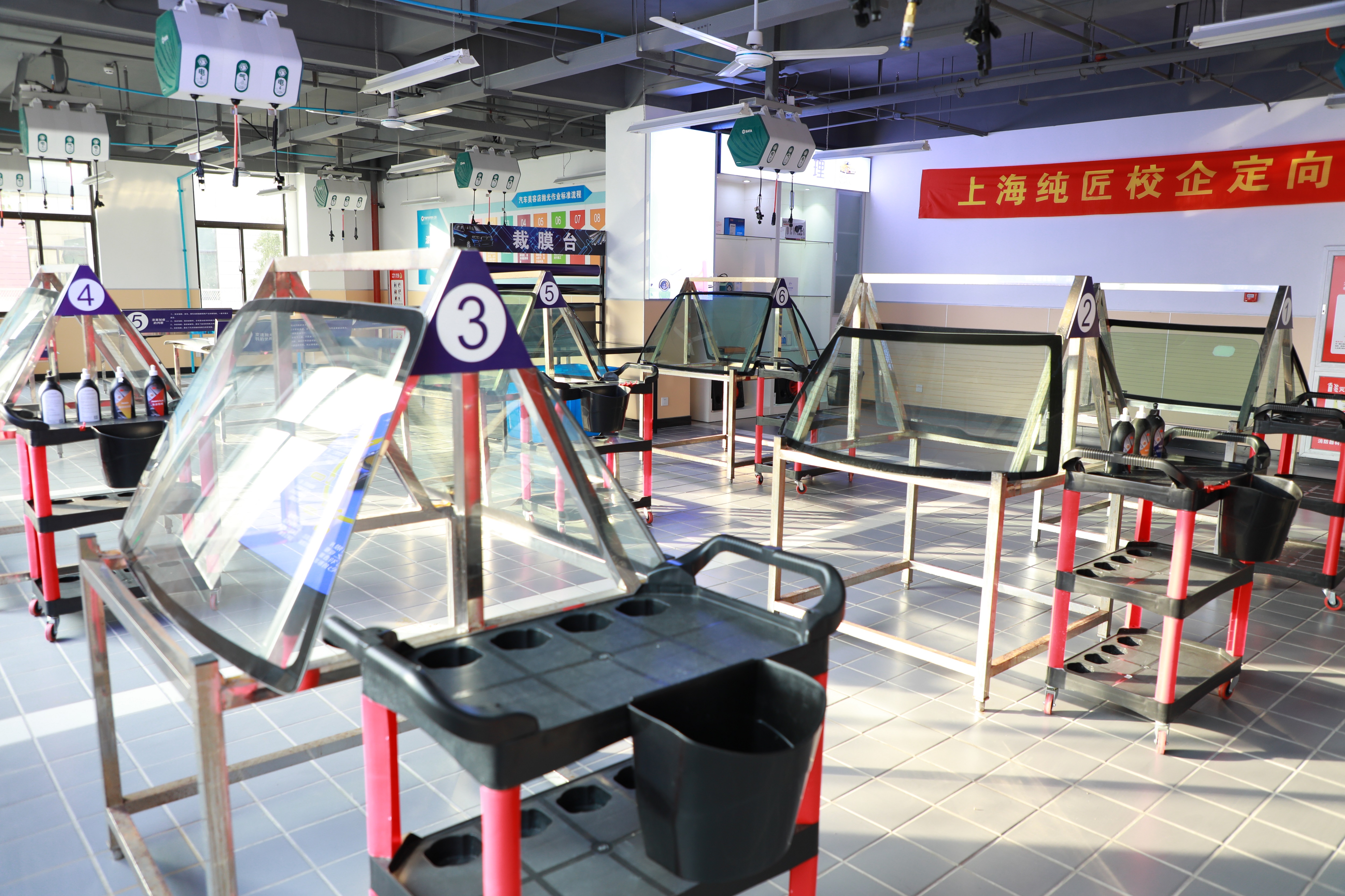 初中生学这些专业，毕业后月薪能过万，和你想象的不一样