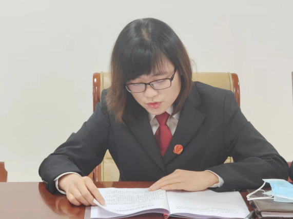 让奋斗成为青春最亮的底色淳化法院立案庭法官助理