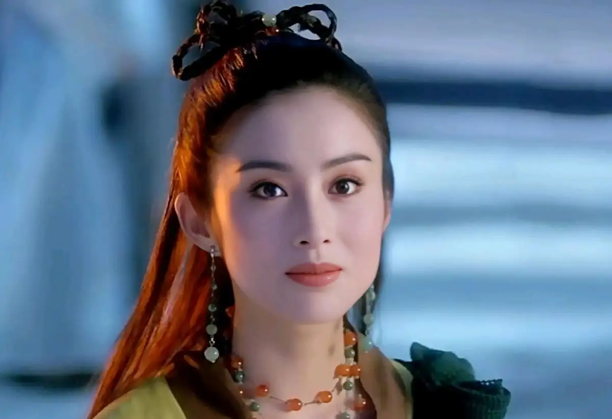 “呲牙咧嘴”别演回眸笑！有人回头一眼万年，有人我想给她按回去