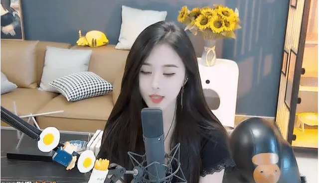 互联网的天下！大量年轻人正被“掏空”，中老年人也将“沦陷”