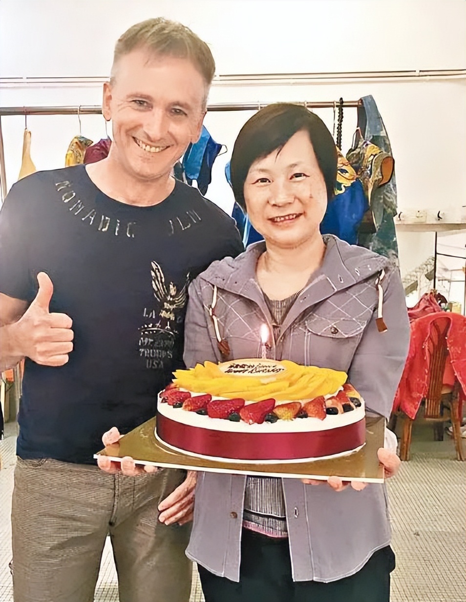 TVB「御用鬼佬」与妻先后患病不敢生育 为治疗欠80万巨债