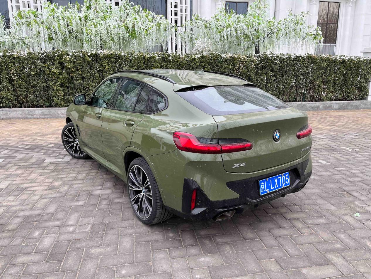 传承Coupe精髓，试驾全新宝马X4