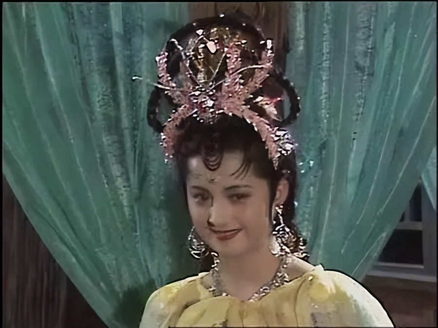 小时候真傻，《西游记》只顾看猴，好看的妖精都错过了