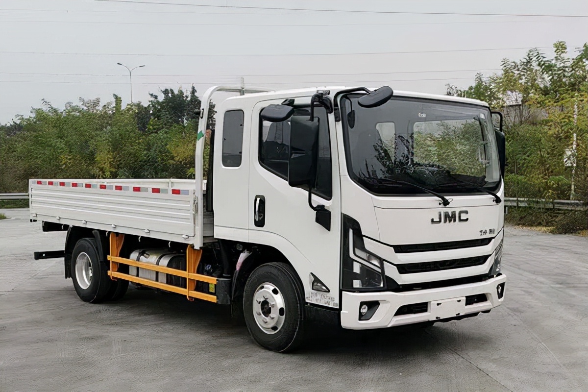 腾豹25l143匹比现款漂亮百倍江铃全新凯运实车被曝