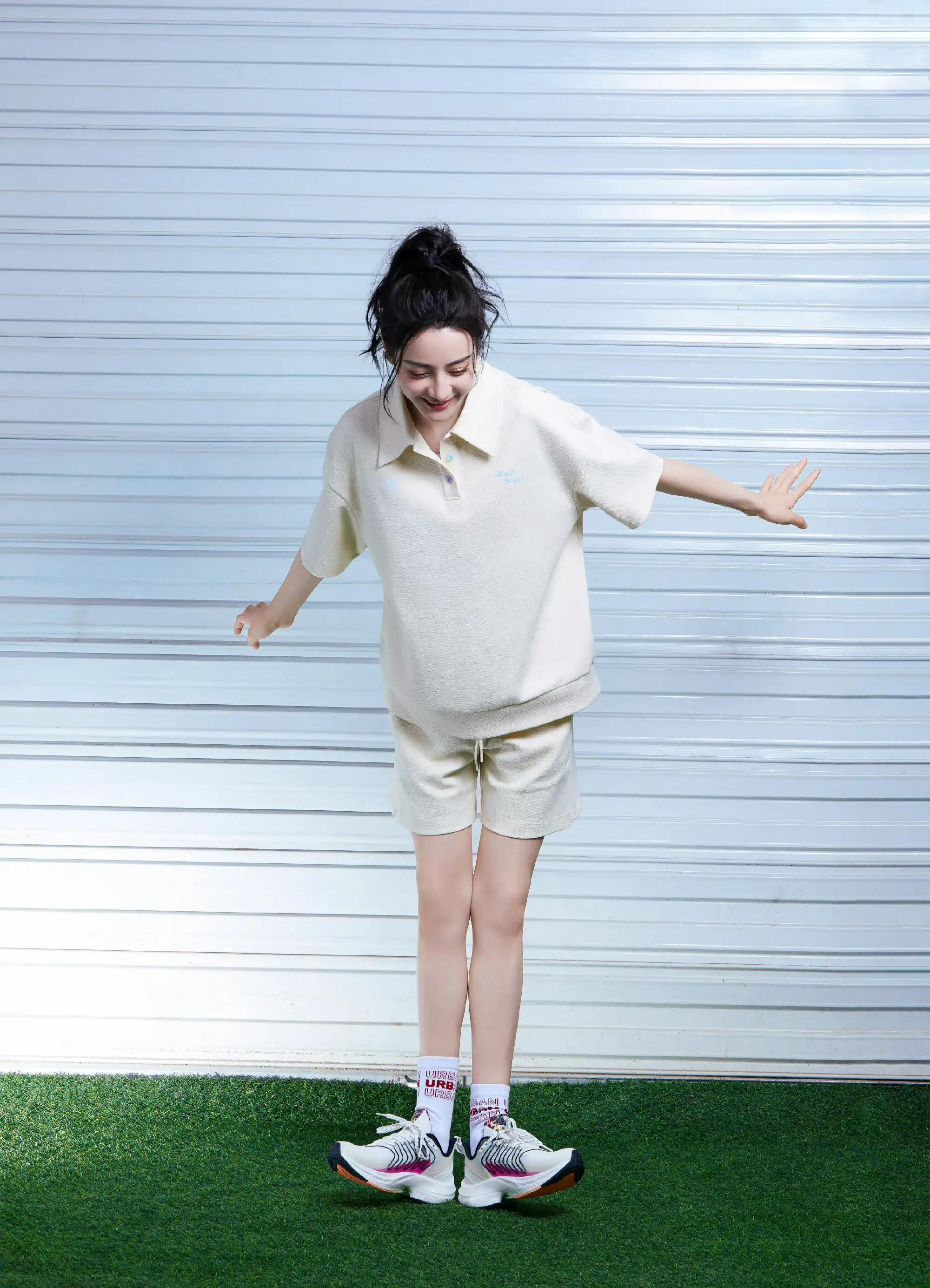 迪丽热巴半糖系列甜甜圈运动套装