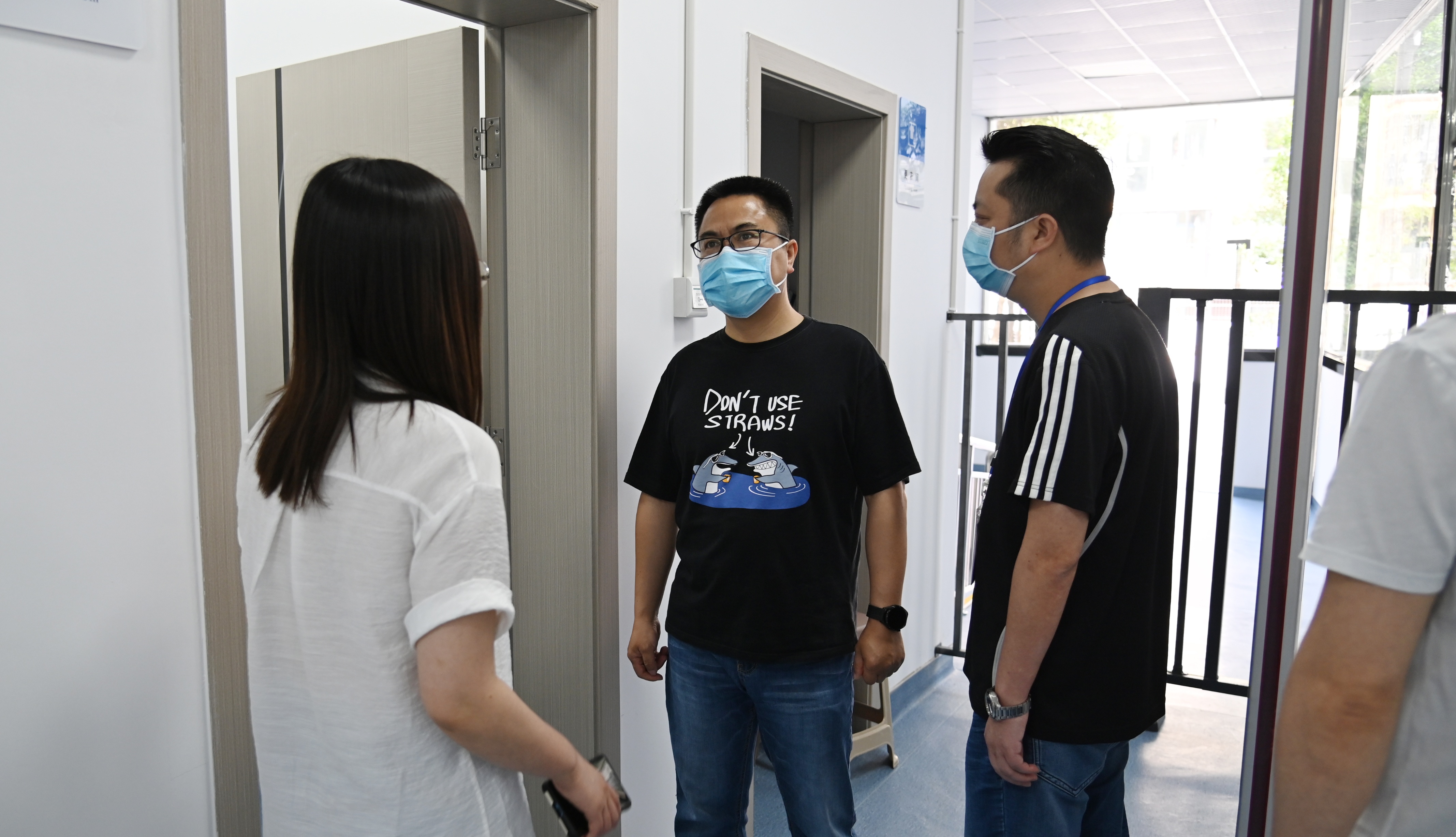 金堂县卫健局党组成员、副局长范忠建一行到县三医院督导检查工作