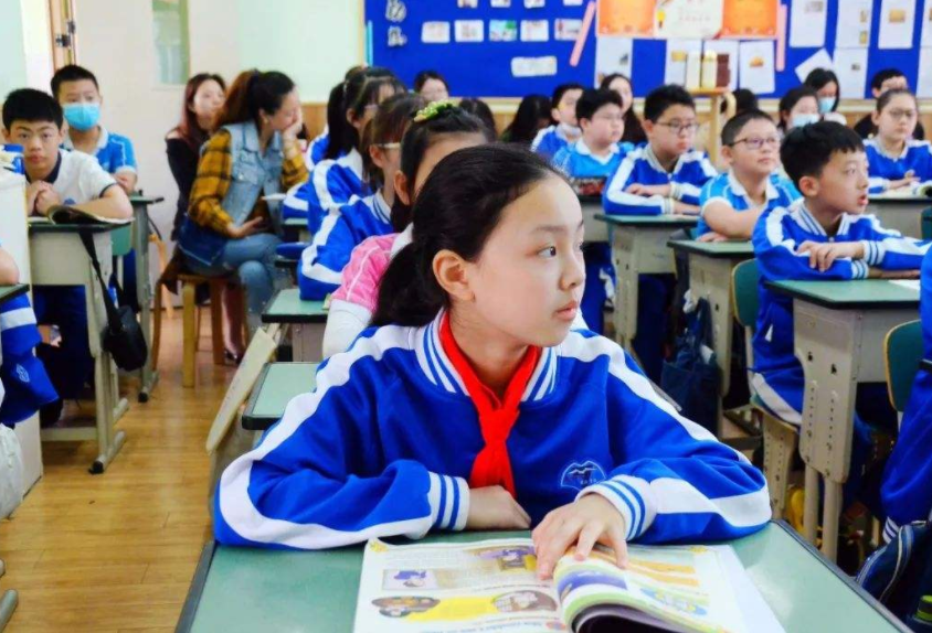 中国颜值最高的小学生图片