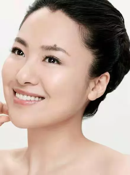 请欣赏50位明星的甜美微笑