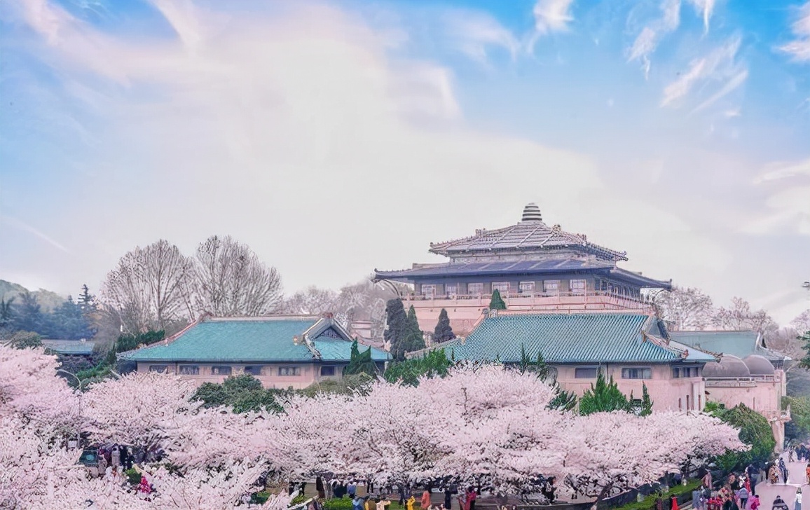 QS2021大学排名发布，武汉双雄仅武大入围，华中大真