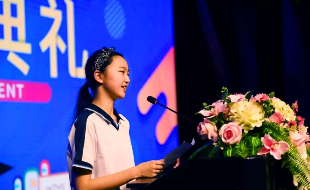 温州才女邵奕佳，高考719分，清华电邀却遭拒绝：我要上北大