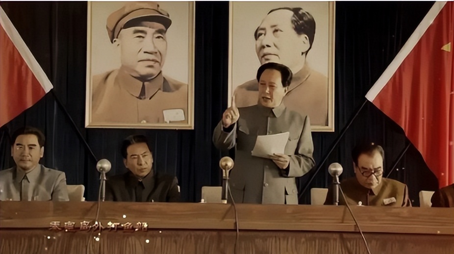 太像了，中国演毛泽东最牛的9个演员，唐国强仅排第2，张铁林倒数