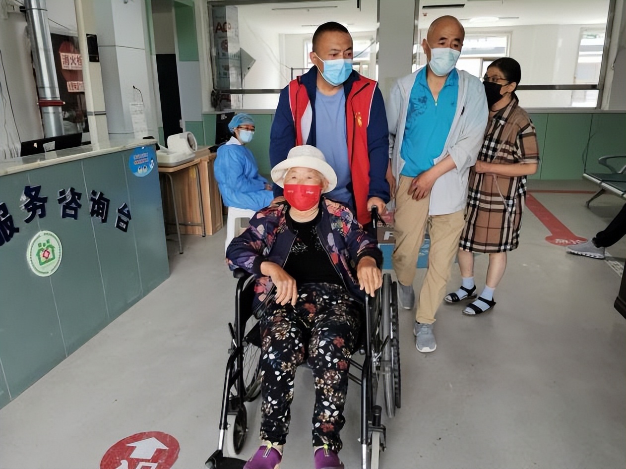 南川东路兴旺社区 服务有温度 疫苗接种有“速度”