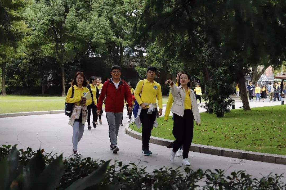 小说都不敢这么写，郭敬明吐槽在上海读大学，普通学生活得很辛苦