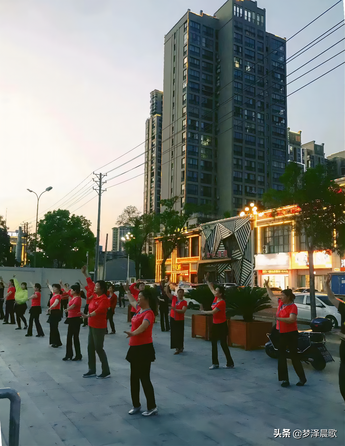 老有所乐 银发舞动 云梦城关镇老年大学建新社区学习点舞蹈班开班了