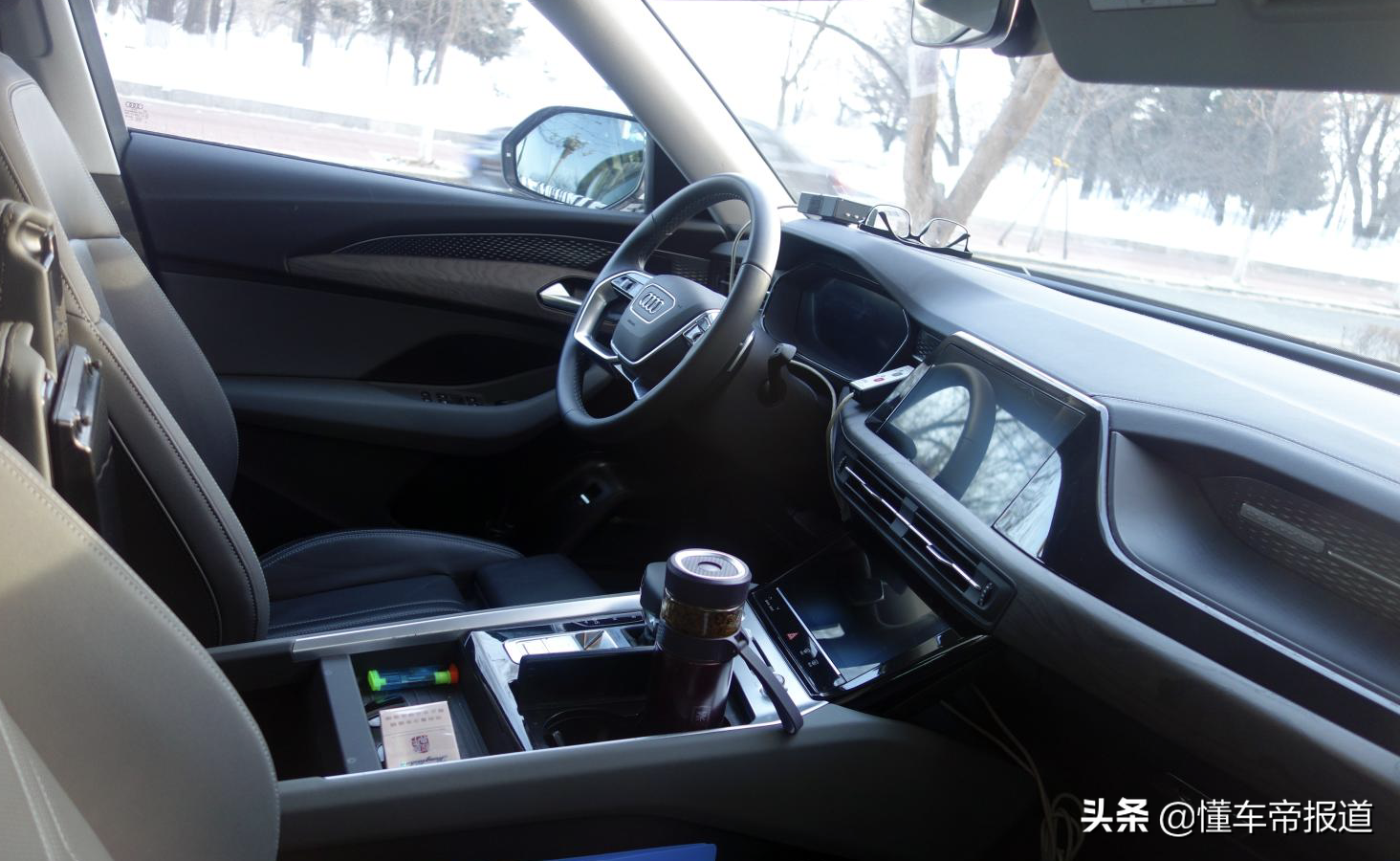 新车｜奥迪A7 L同款方向盘，对标宝马X5L！上汽奥迪Q6内饰曝光