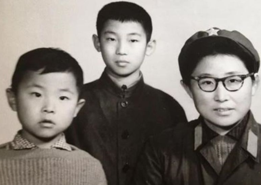 清华天之骄子移民北美，靠刷油漆悲惨过活，44岁跳桥惨烈自尽始末