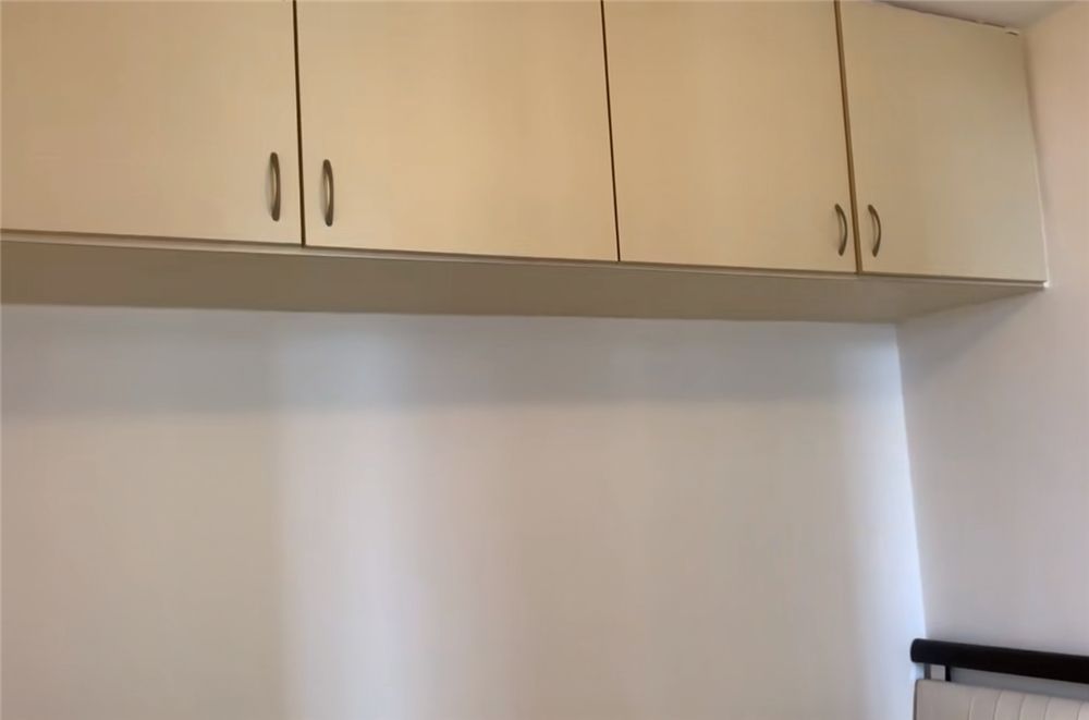 夫妻俩香港“郊区”39㎡小家：房子老旧却收拾得很整洁，乱中有序