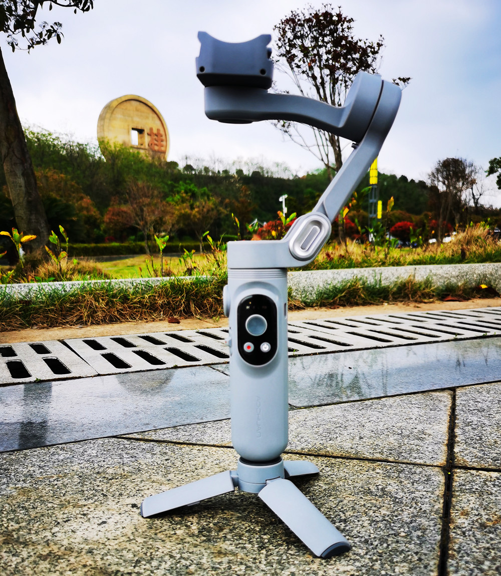 稳定器不是只有“稳定”，这款奥川SMART X手机稳定器有点意思