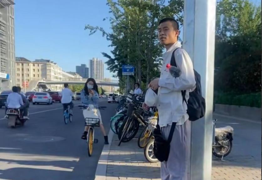 北大“数学之神”韦东奕，毅然拒绝哈佛邀约，30岁成为北大教师