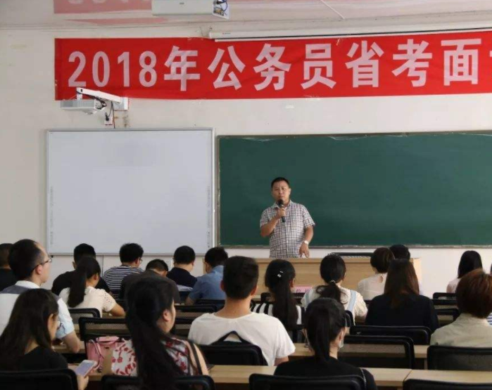 公务员或将实现“聘任制”，20万年薪有望到手，但铁饭碗会被打破