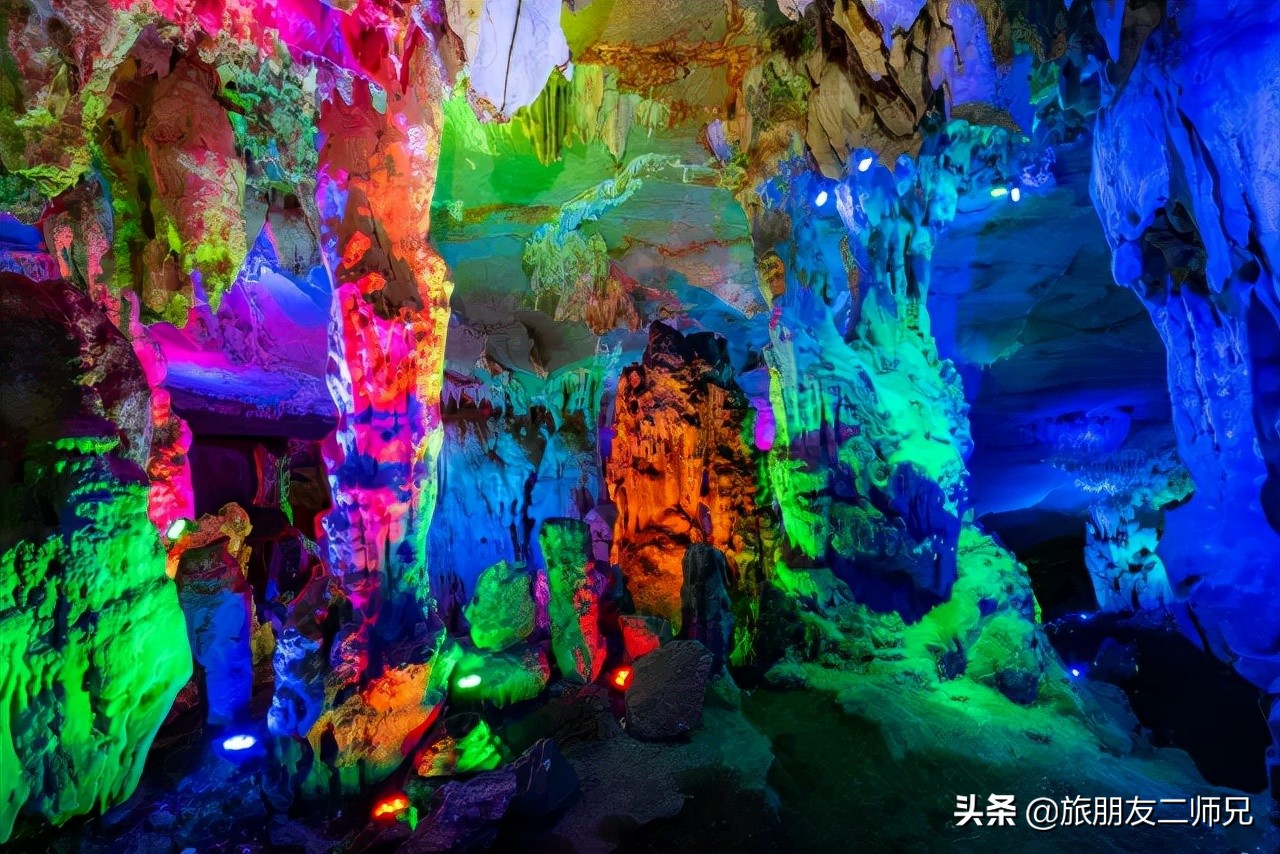 广州出发-阳山2天游｜游峡天下，第一峰天泉景区、泡高山温泉