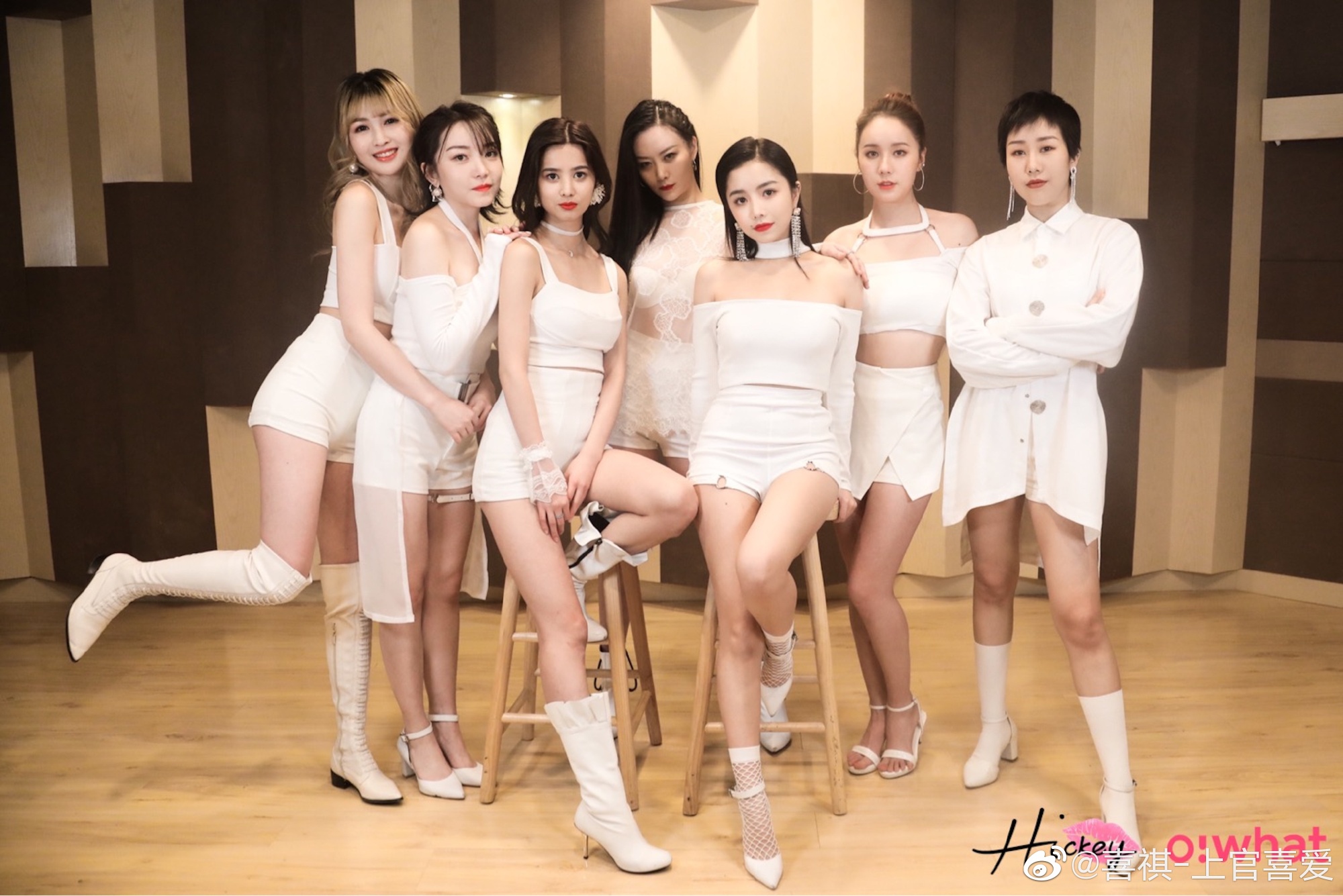 因青2成名的上官喜爱，自曝入行多年负债79万，靠公司预付金生活